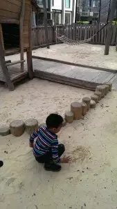 Giant sandpit E20_MotheringMushroom